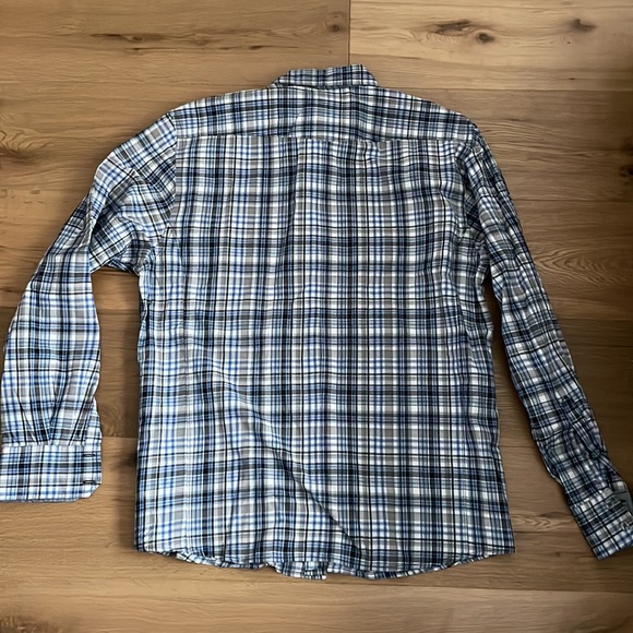 Blue and grey RW&CO dress shirt. Size large - Picture 3 of 3